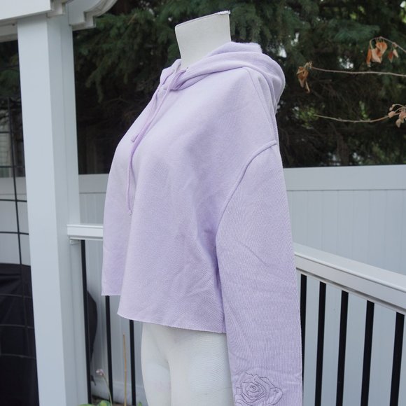 Cropped Embroidered Lavender Sweater - Picture 2 of 6